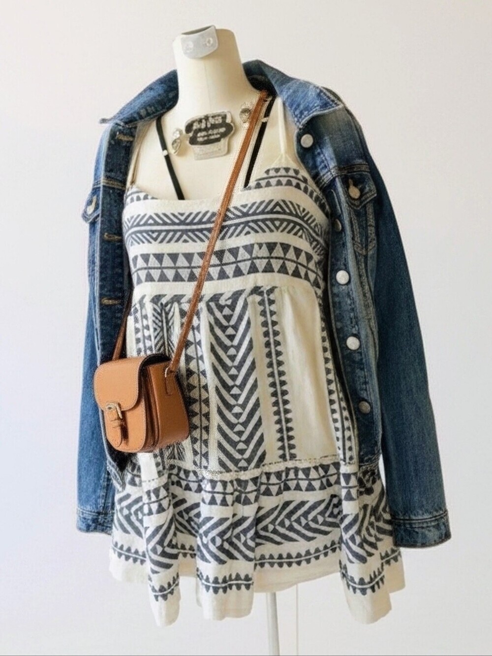 miami White and Navy Geometric Print White Cotton Open Back Mini Dress Size L